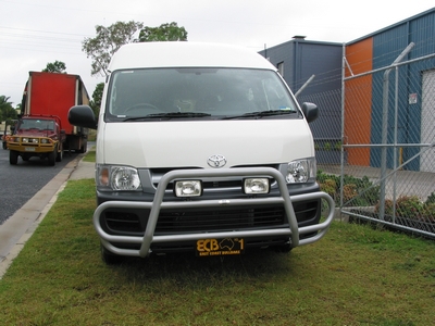 TOYOTA HIACE  Roo Bar (03/05 to 02/14)