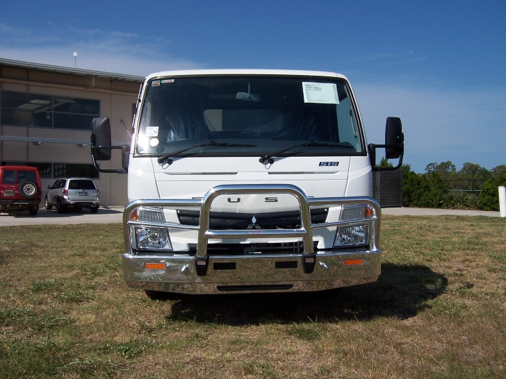 FUSO CANTER FE Deluxe 3 Bullbar (2012 to )