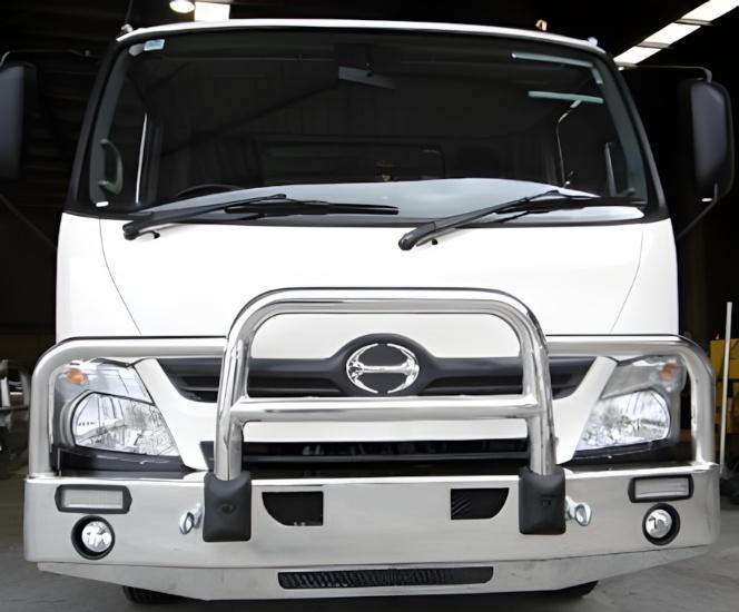HINO 300 SERIES 036A Deluxe 3 Bullbar (/11 to 05/20)