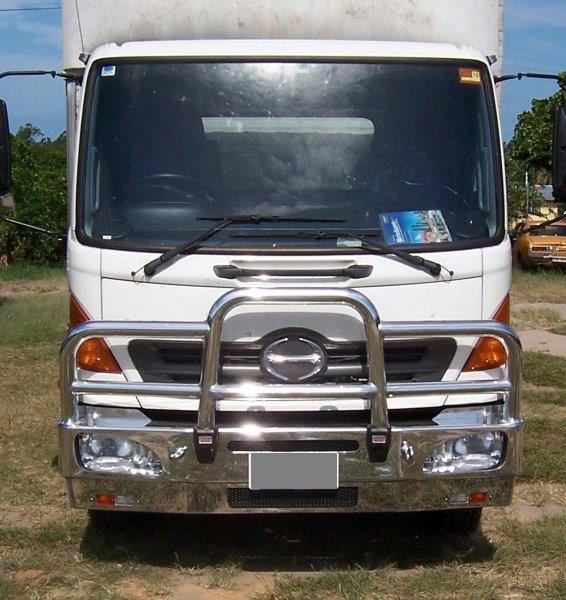 HINO 500 SERIES FE EURO 5 Deluxe 3 Bullbar ( to )