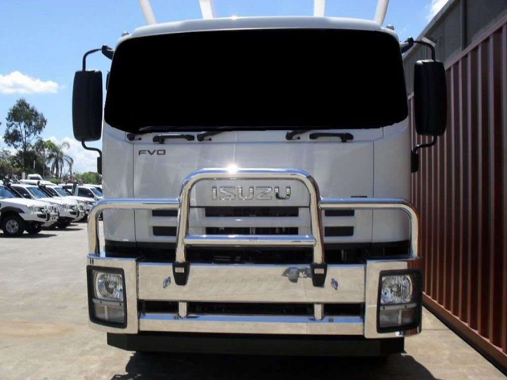 ISUZU FV (FH)  Deluxe 3 Bullbar (/11 to )