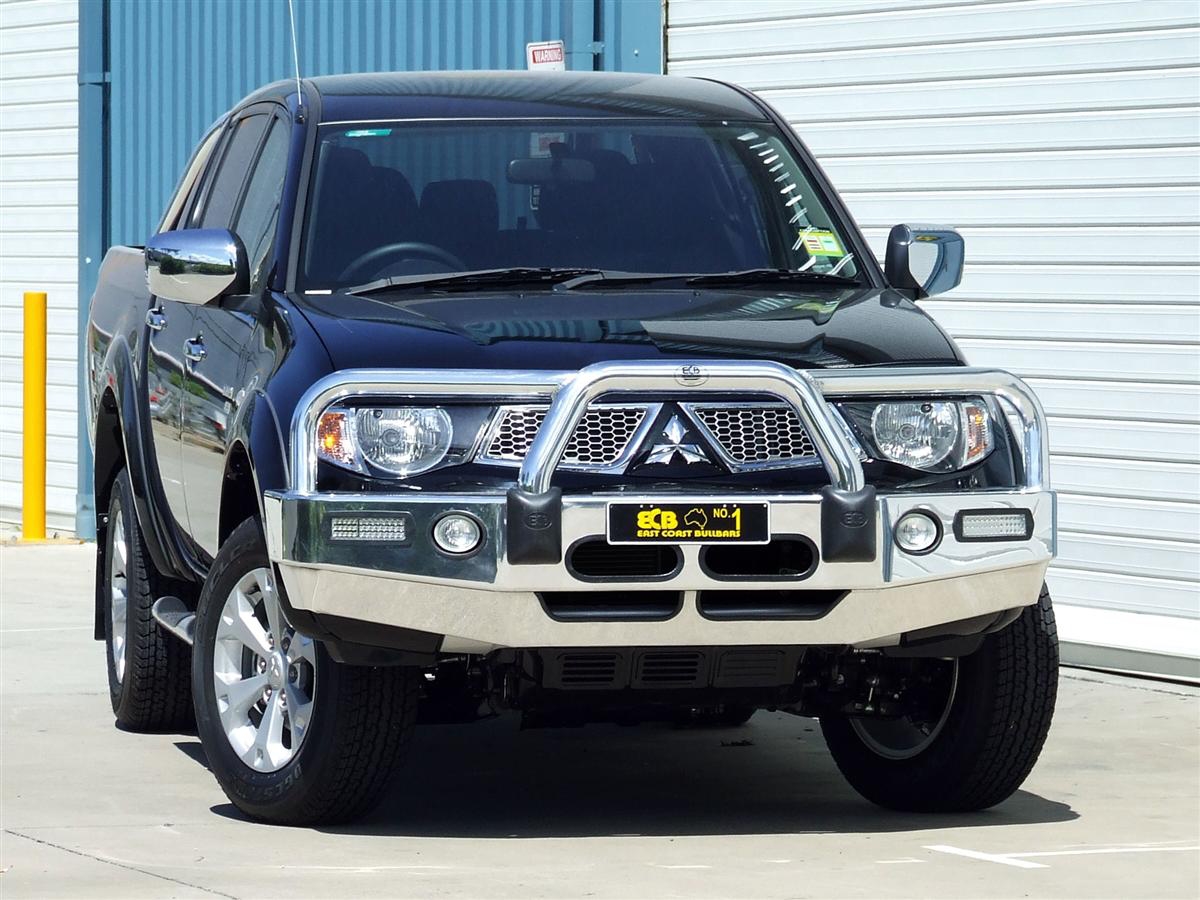 MITSUBISHI TRITON MN Bullbar with Bumper Lights (09/09 to 12/14)