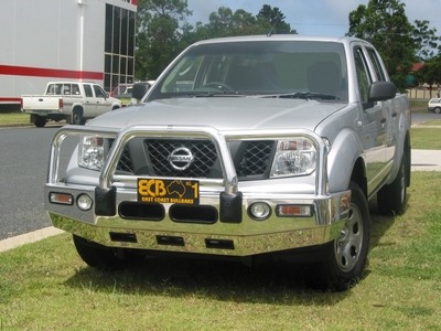 NISSAN NAVARA D40 Bullbar with Bumper Lights (/05 to 04/10)