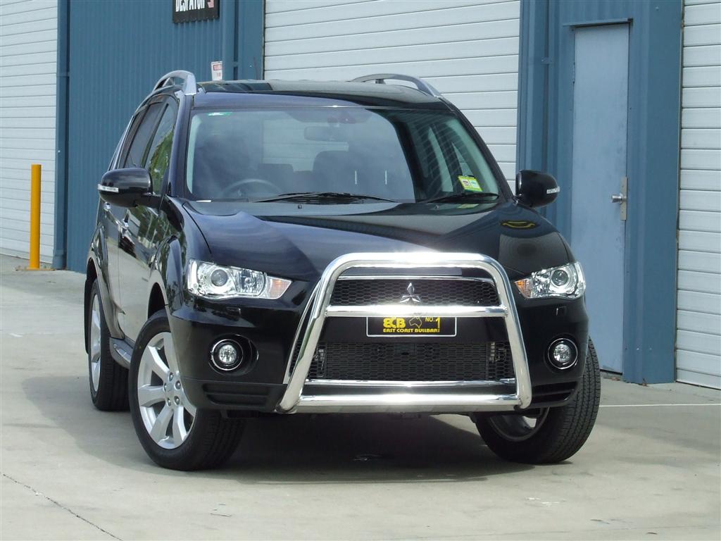 MITSUBISHI OUTLANDER ZH Nudge Bar - Series 2 (10/09 to 10/12)