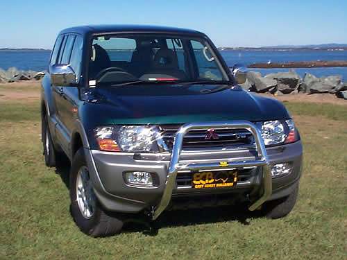 MITSUBISHI PAJERO NP Nudge Bar - Series 2 (11/02 to 10/06)