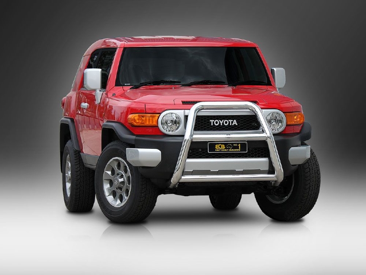 TOYOTA FJ CRUISER  Nudge Bar - Series 2 (/10 to 12/16)