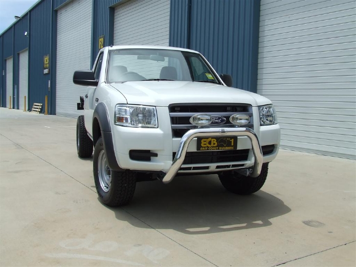 FORD RANGER PJ Nudge Bar (12/06 to 03/09)