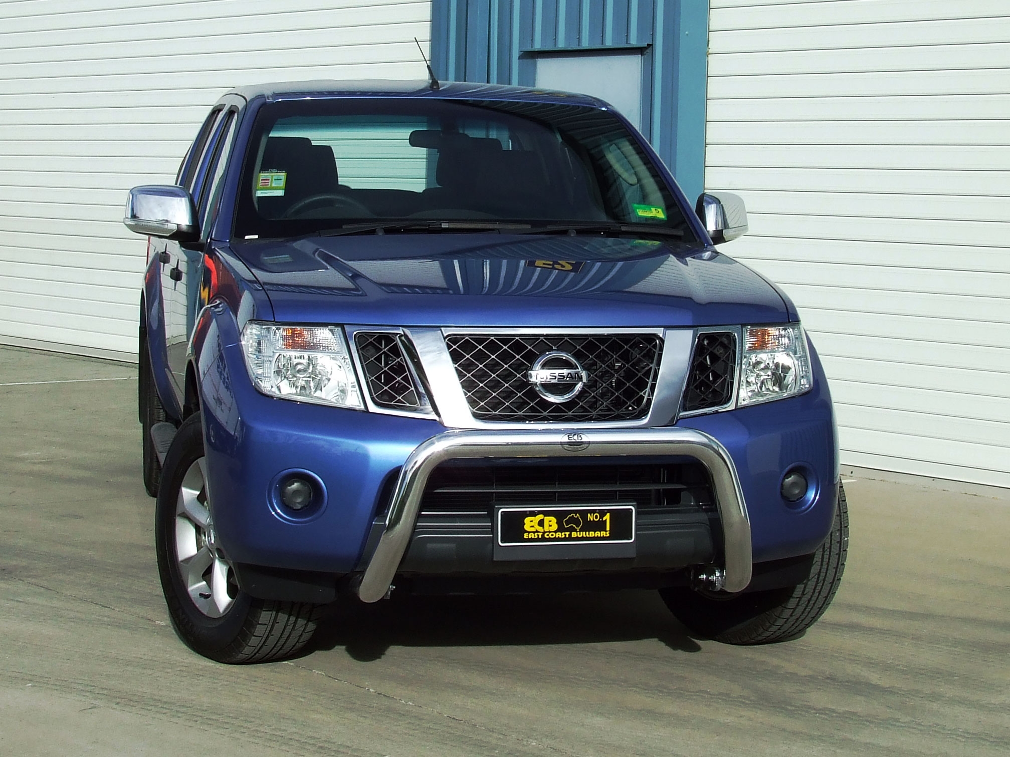 NISSAN NAVARA D40 Nudge Bar (12/11 to 03/15)