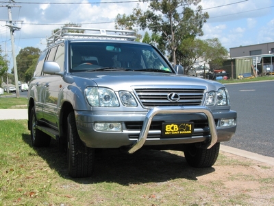 LEXUS LX470  Nudge Bar (04/98 to 12/07)