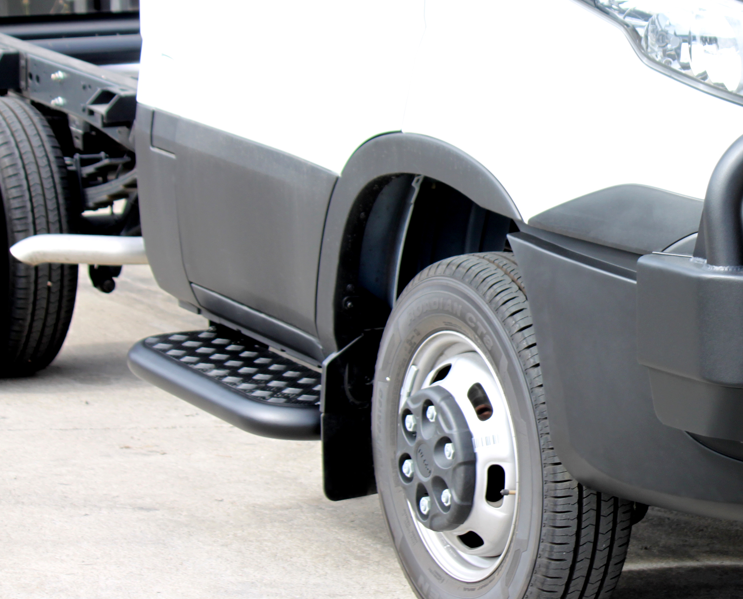 IVECO DAILY 70C Side Steps (01/21 to )