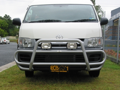 TOYOTA HIACE  Roo Bar (03/05 to 02/14)