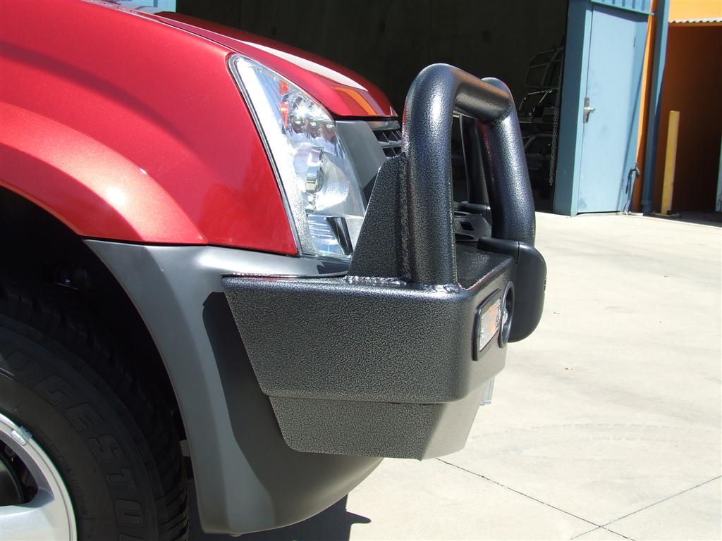 ISUZU D-MAX  Winch Bullbar with Bumper Lights (06/08 to 06/12)