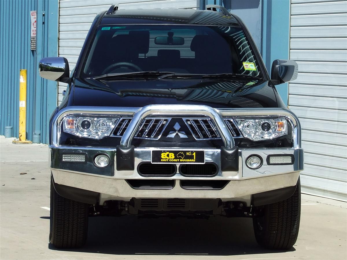 MITSUBISHI CHALLENGER PB Bullbar with Bumper Lights (01/09 to 06/13)