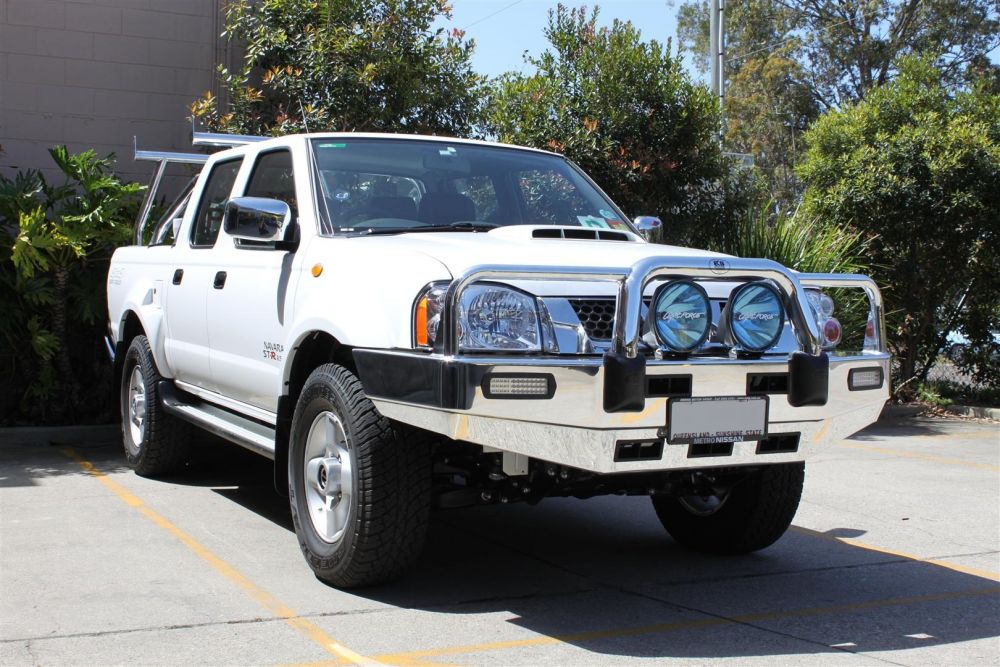 NISSAN NAVARA D22 Bullbar (10/09 to 12/14)