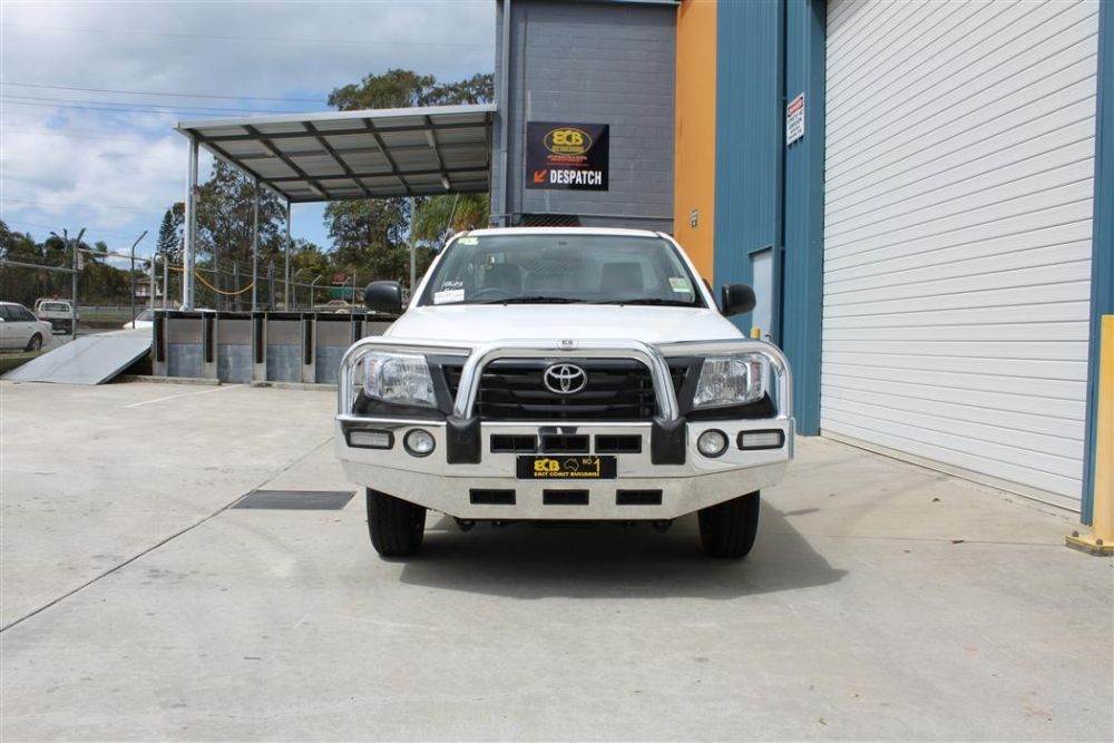 TOYOTA HILUX  Bullbar With Bumper Lights (09/11 to 06/15)