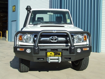 TOYOTA LANDCRUISER 78 SERIES Winch Bullbar with Bumper Lights (03/07 to 08/09)