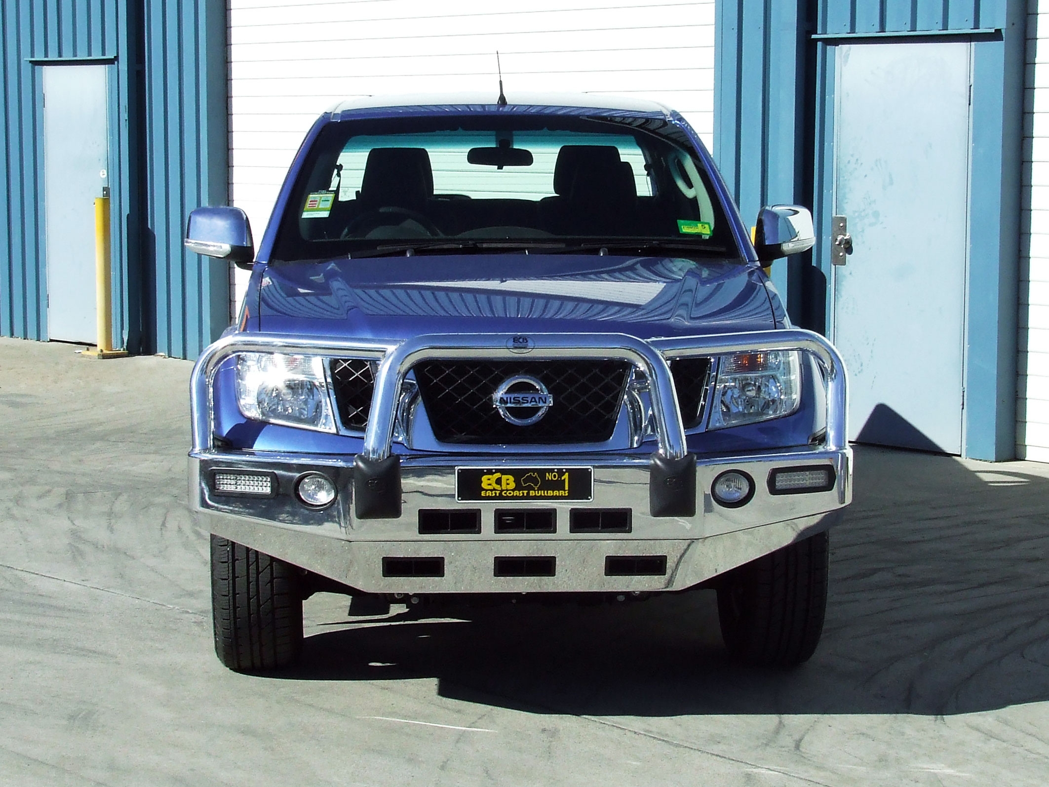 NISSAN NAVARA D40 Bullbar with Bumper Lights (12/11 to 03/15)