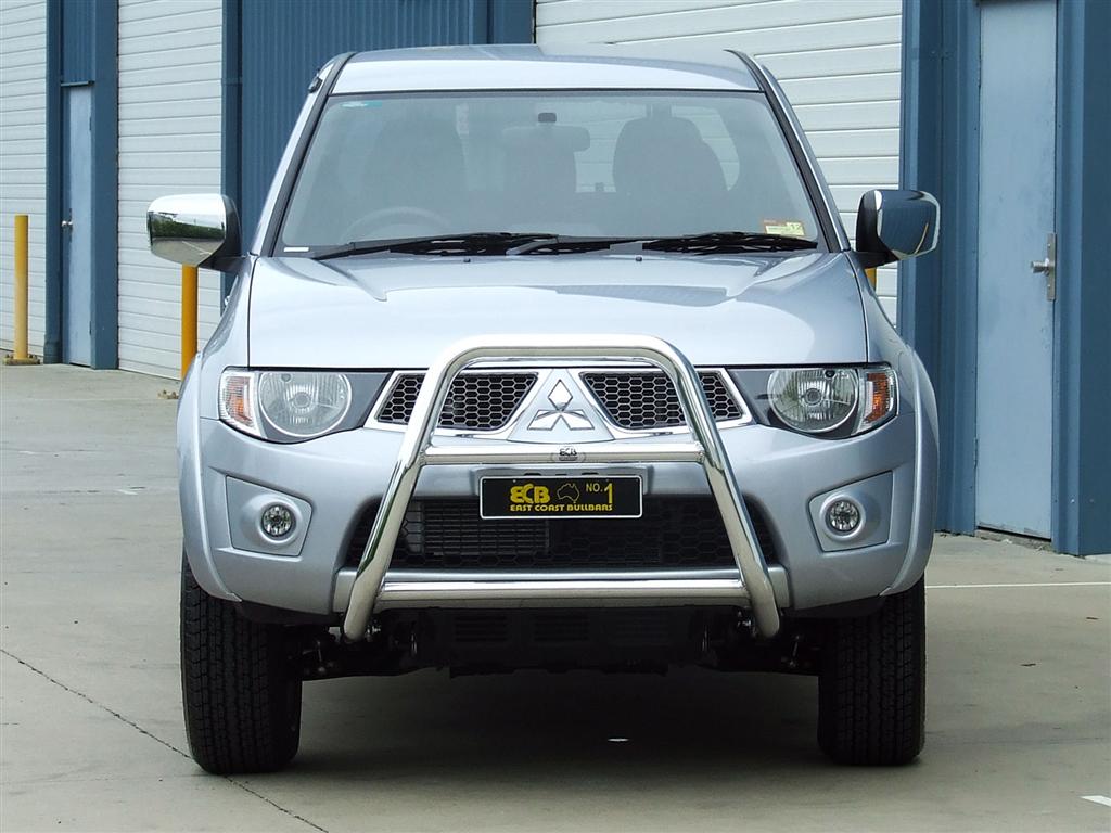 MITSUBISHI TRITON MN Nudge Bar - Series 2 (09/09 to 12/14)