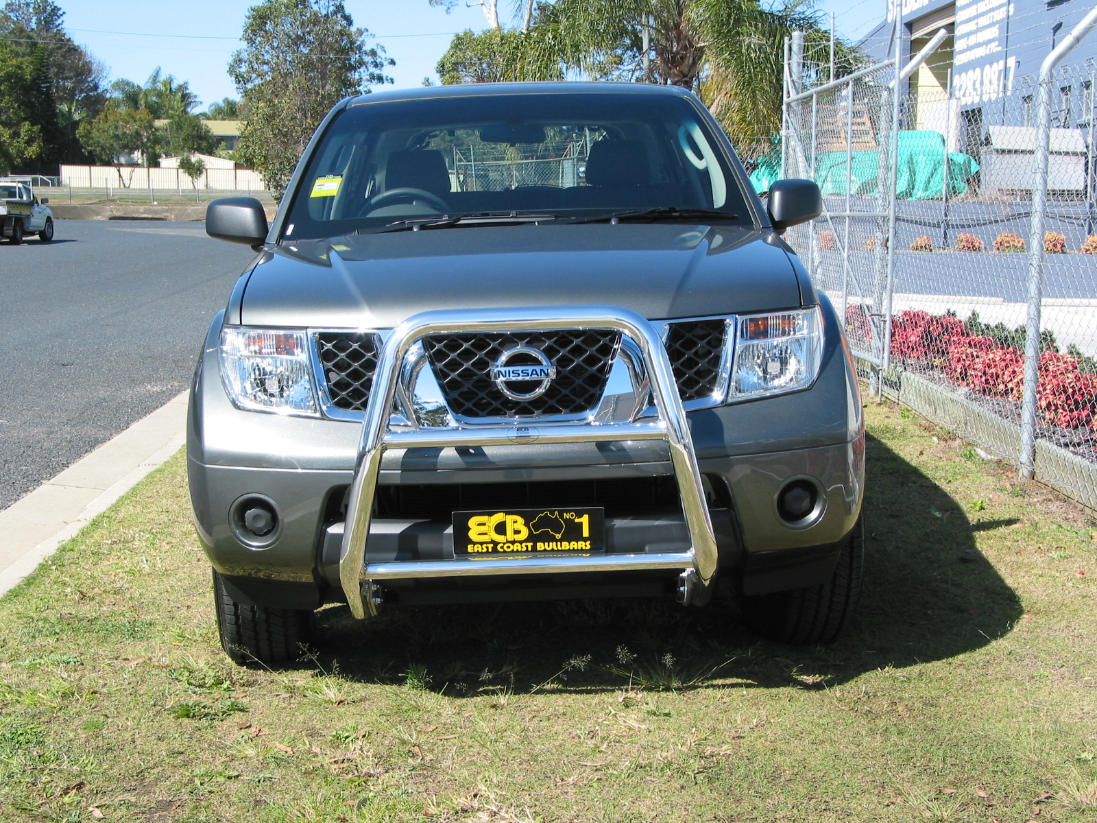 NISSAN PATHFINDER R51 Nudge Bar - Series 2 (07/05 to 04/10)