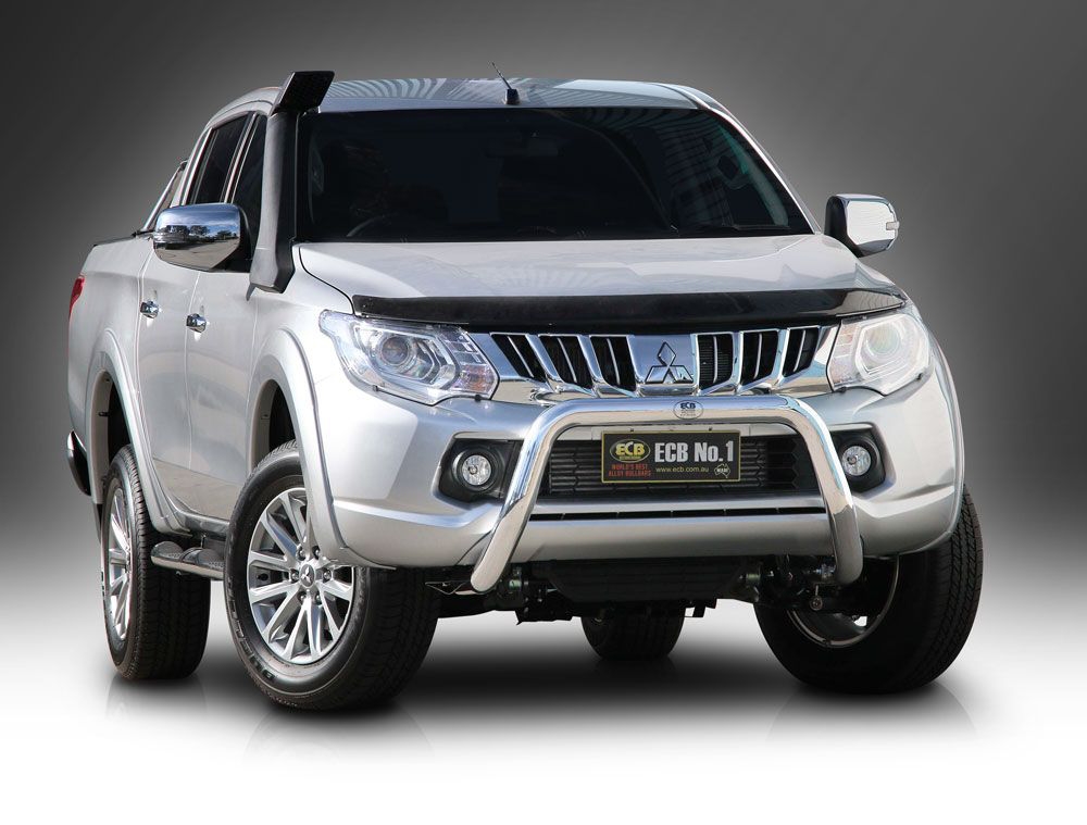 MITSUBISHI TRITON MQ Nudge Bar (01/15 to 10/18)