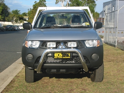 MITSUBISHI TRITON ML Nudge Bar (07/06 to 08/09)