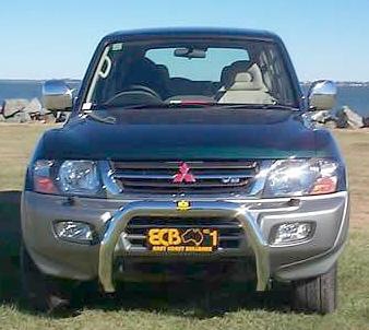 MITSUBISHI PAJERO NM Nudge Bar (05/00 to 10/02)