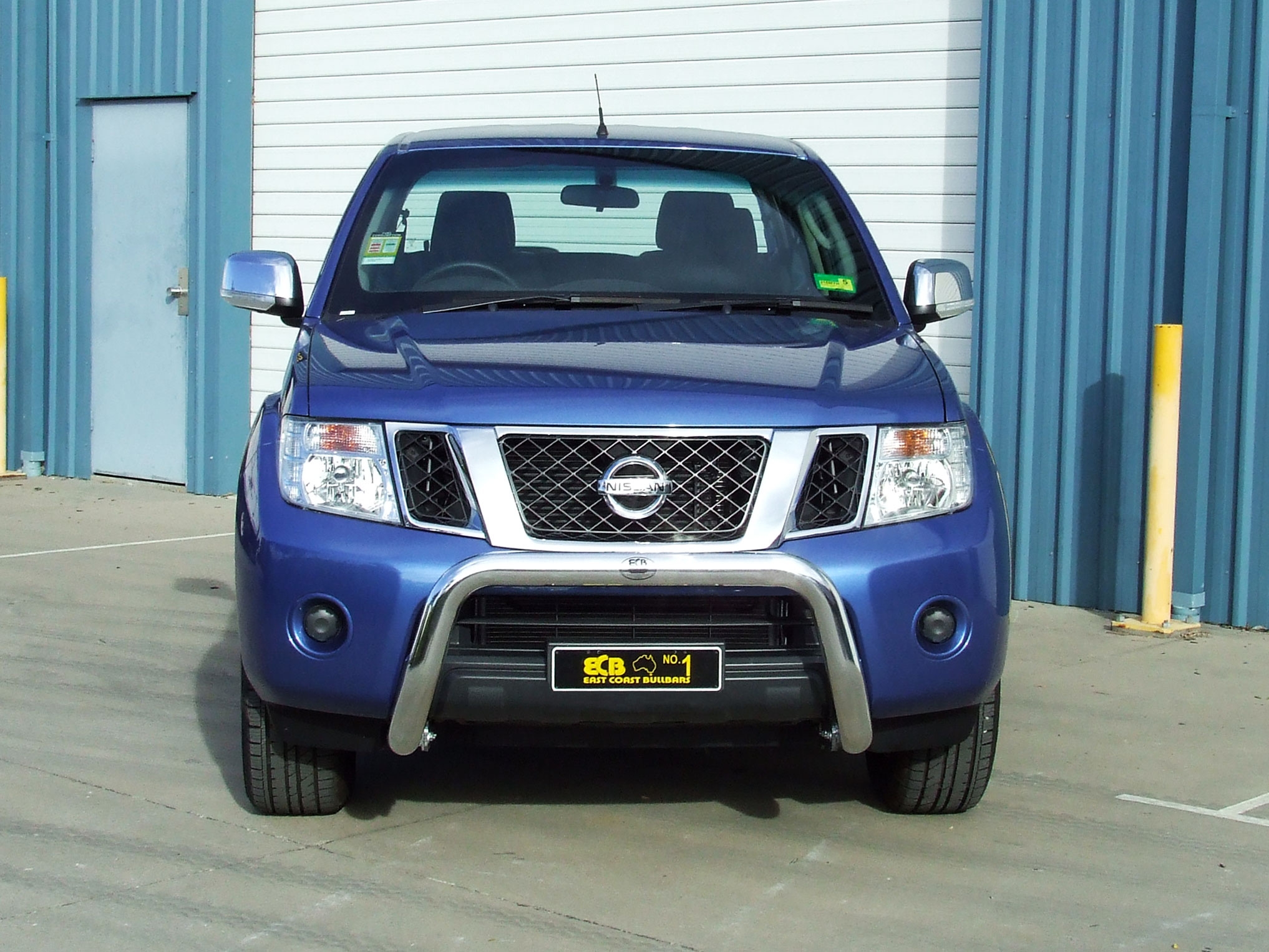 NISSAN NAVARA D40 Nudge Bar (/12 to 03/15)