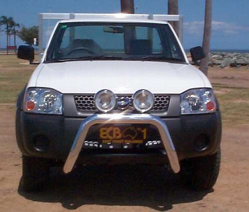 NISSAN NAVARA D22 Nudge Bar (10/09 to 12/14)