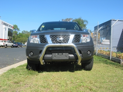 NISSAN NAVARA D40 Nudge Bar (/05 to 03/15)