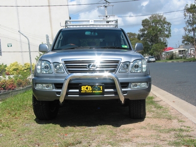 LEXUS LX470  Nudge Bar (04/98 to 12/07)