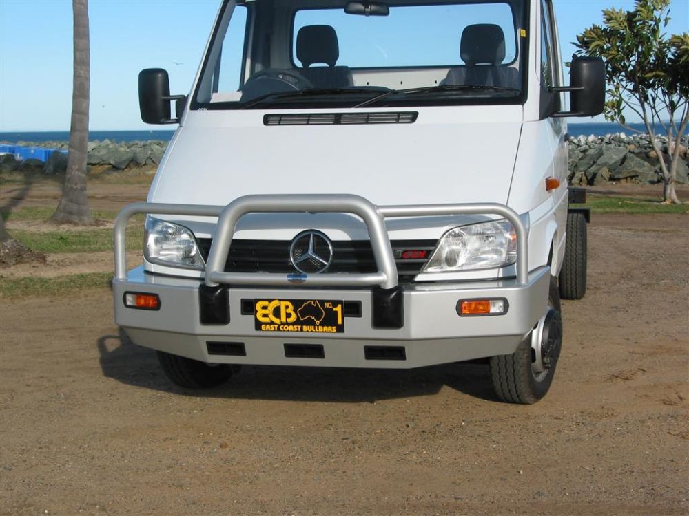 MERCEDES-BENZ SPRINTER  Bullbar (08/00 to 09/06)