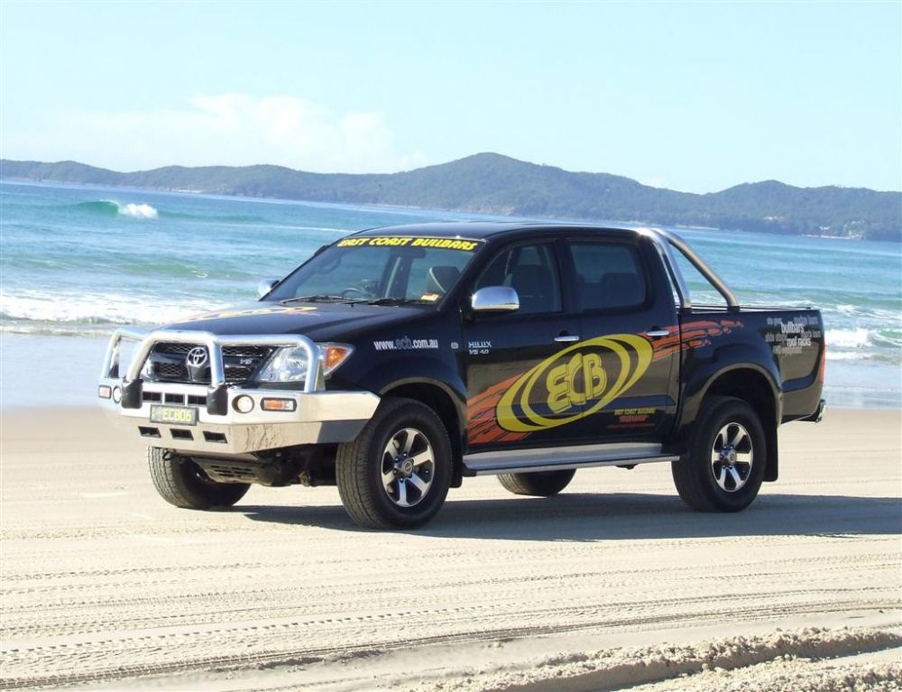 TOYOTA HILUX  Bullbar With Bumper Lights (03/05 to 07/11)