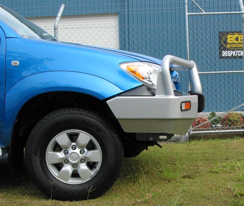 TOYOTA HILUX  Winch Bullbar (03/05 to 07/11)