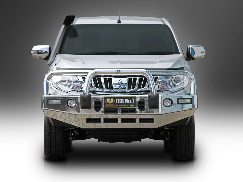 MITSUBISHI TRITON MQ Bullbar with Bumper Lights (01/15 to 10/18)