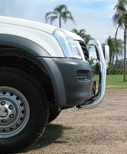 ISUZU D-MAX  Series 2 Nudge Bar (06/08 to 06/12)