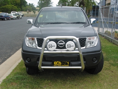 NISSAN NAVARA D40 Series 2 Nudge Bar (/05 to 03/15)