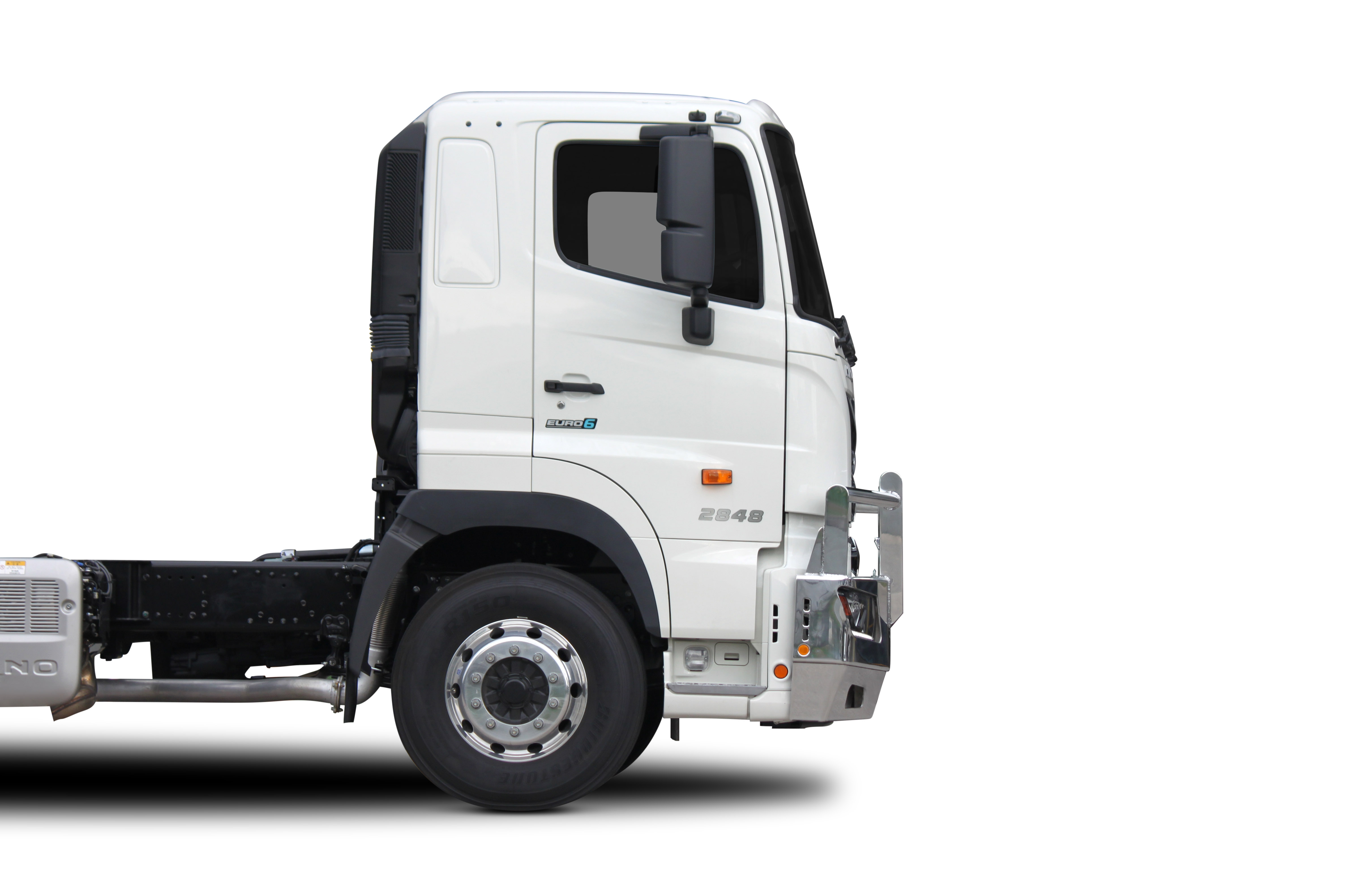 HINO 700 SERIES  Hino Mid Profile Alloy Bullbar with Towpin, FUPS Compatible (MY21 to )