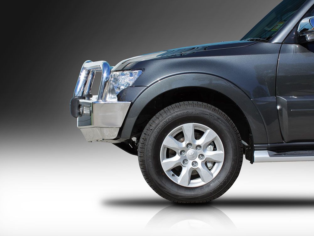 MITSUBISHI PAJERO NW Bullbar with Bumper Lights (10/11 to 06/14)