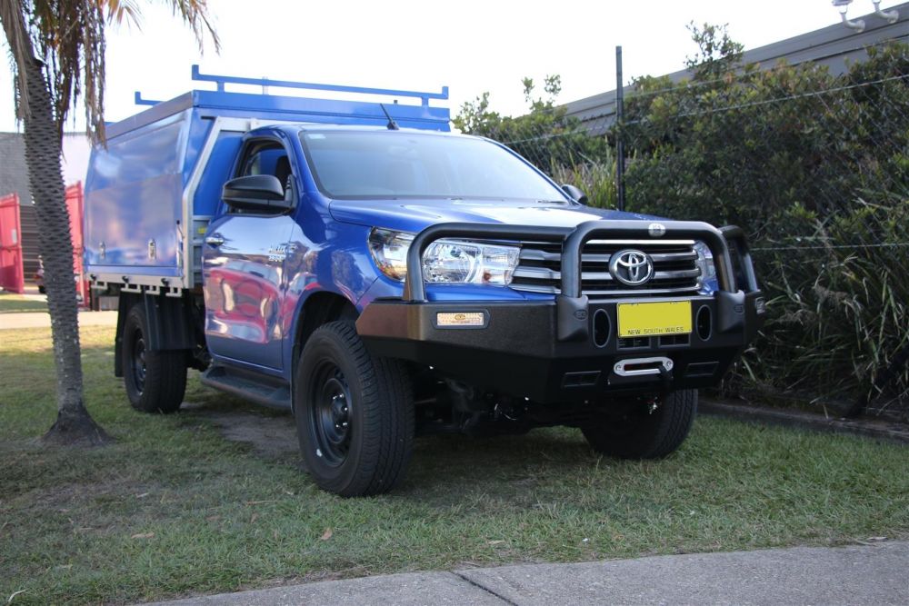 TOYOTA HILUX WORKMATE Bullbar Winch Compatible (07/15 to 05/18)