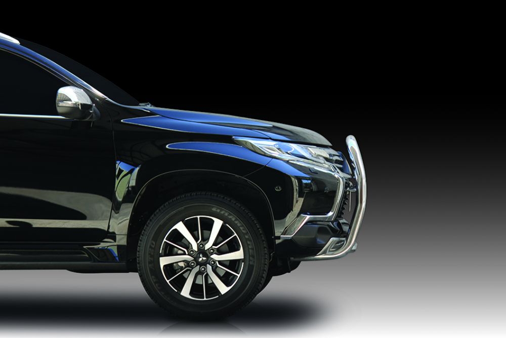 MITSUBISHI PAJERO SPORT  Nudge Bar - Series 2 (05/16 to 11/19)