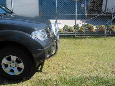 NISSAN NAVARA D40 Series 2 Nudge Bar (/05 to 03/15)