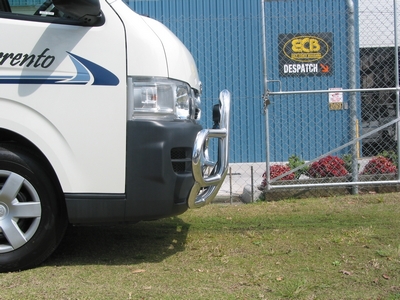 TOYOTA HIACE  Roo Bar (03/05 to 02/14)