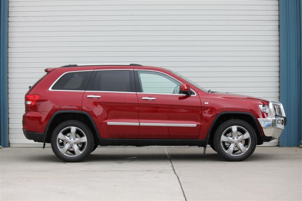 JEEP GRAND CHEROKEE LIMITED Bullbar with Bumper Lights (02/11 to MY13)