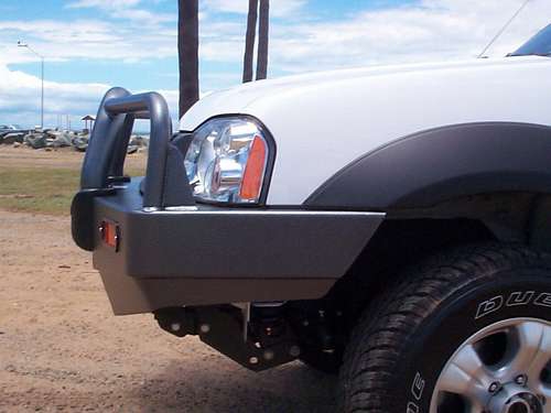 NISSAN NAVARA D22 Bullbar (10/01 to 09/10)