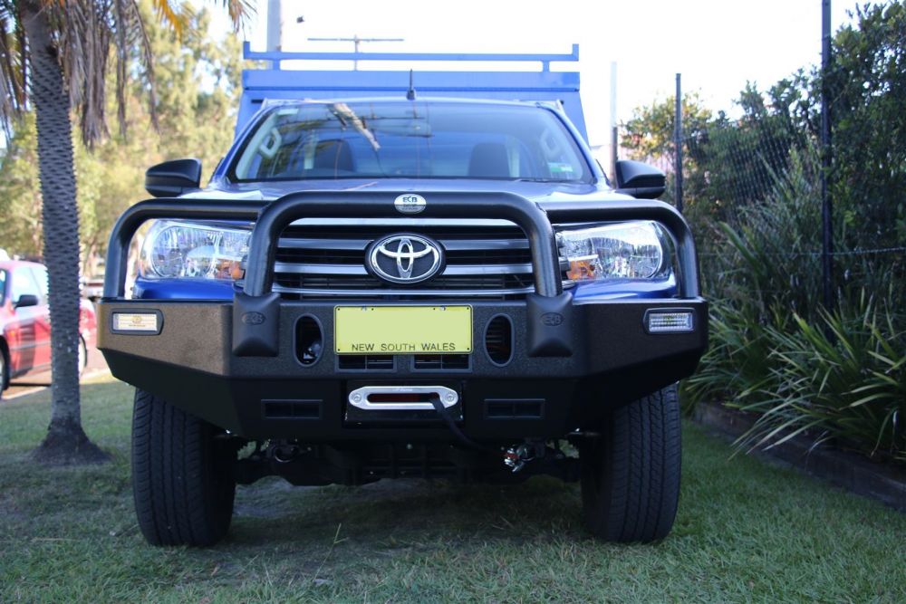 TOYOTA HILUX WORKMATE Bullbar Winch Compatible (06/18 to 04/19)